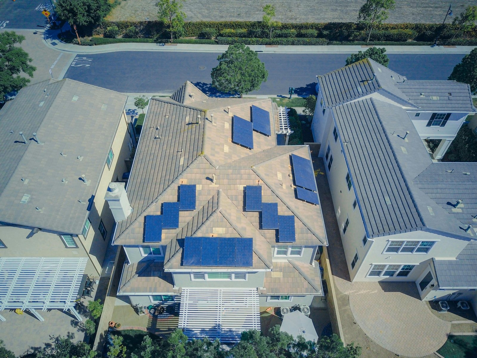 Shingle roof installation with waterproof underlayment in NYC